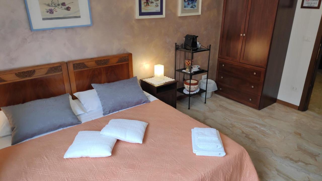 Bed&Breakfast CENTRALE Bologna Exterior foto