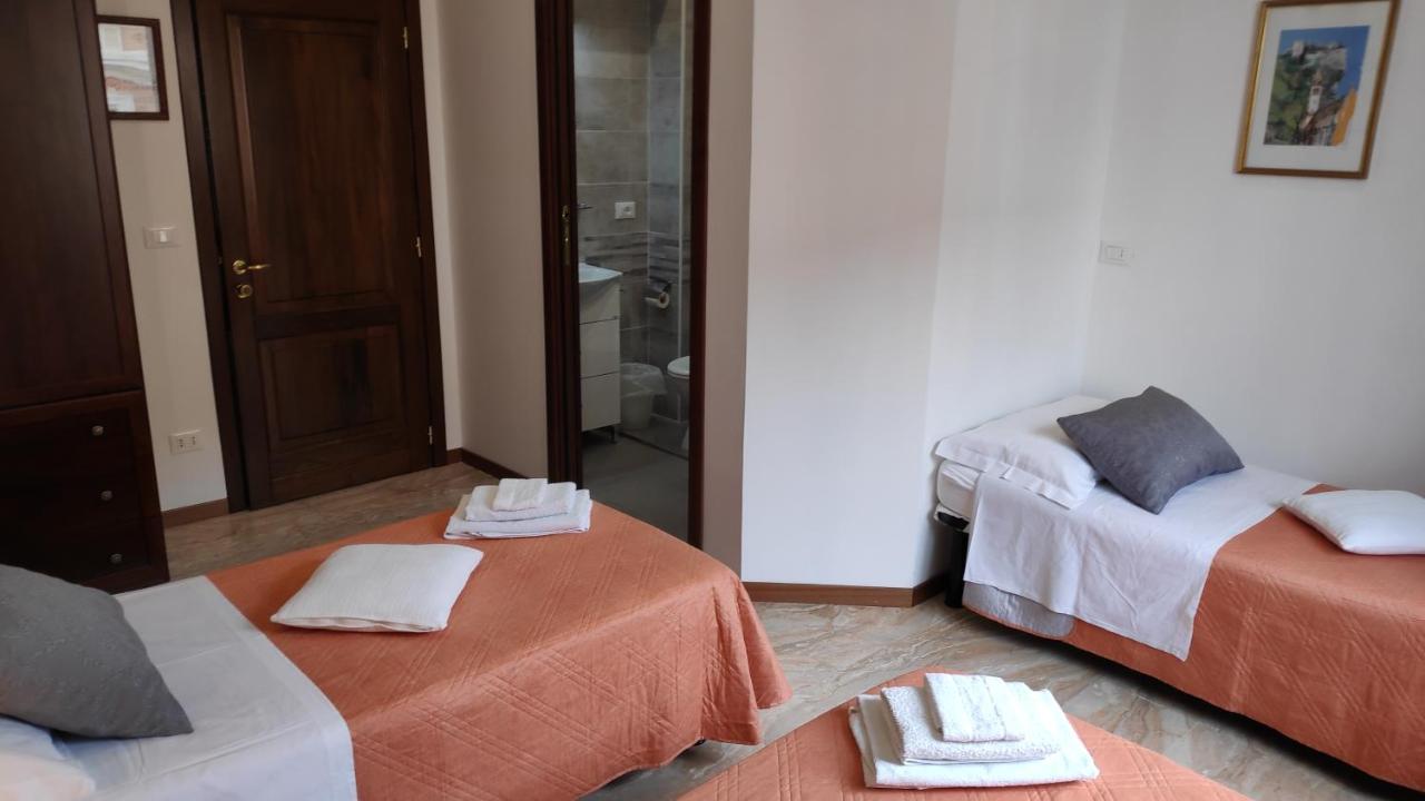 Bed&Breakfast CENTRALE Bologna Exterior foto