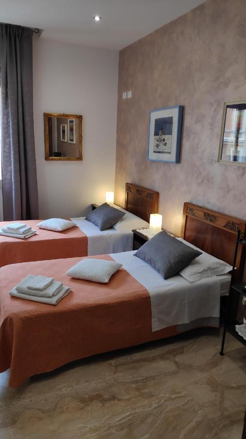 Bed&Breakfast CENTRALE Bologna Exterior foto