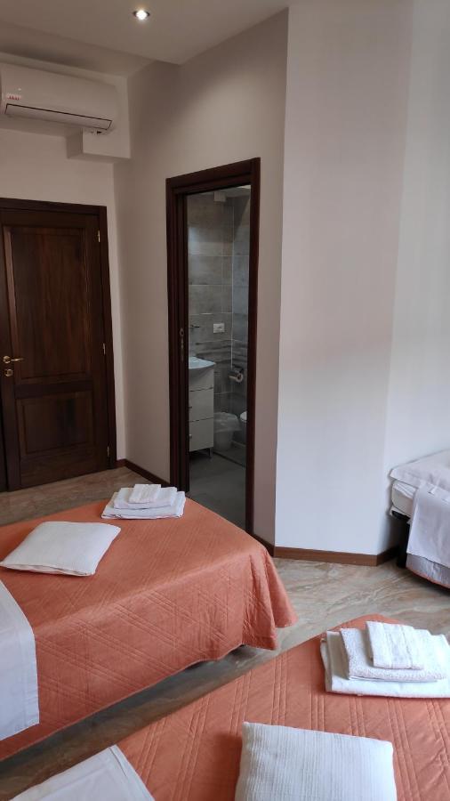 Bed&Breakfast CENTRALE Bologna Exterior foto